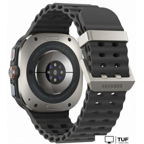 Умные часы Samsung Galaxy Watch Ultra 47 мм LTE (серый титан)