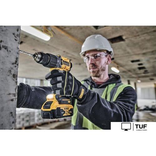 Ударная дрель-шуруповерт DeWalt DCD805P2T (с 2-мя АКБ, кейс)