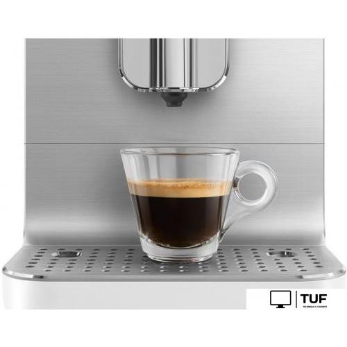 Кофемашина Smeg BCC13WHMEU