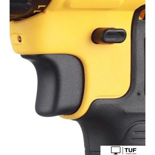 Дрель-шуруповерт DeWalt DCD771D2 (с 2-мя АКБ 2 Ah)