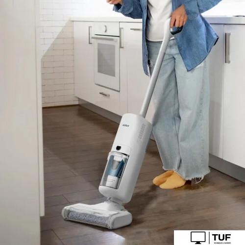 Вертикальный моющий пылесос Kitfort KT-5231