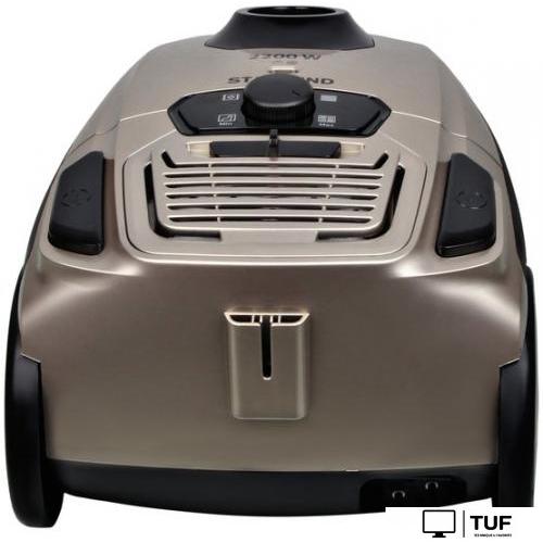 Пылесос StarWind SCB4550