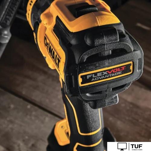 Ударная дрель-шуруповерт DeWalt DCD999NT (без АКБ, кейс)