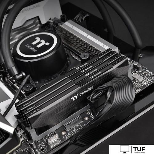 Оперативная память Thermaltake H-One 16GB DDR4 PC4-25600 R021D416GX1-3200C22D