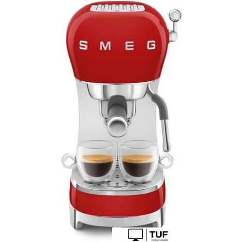 Рожковая кофеварка Smeg ECF02RDEU