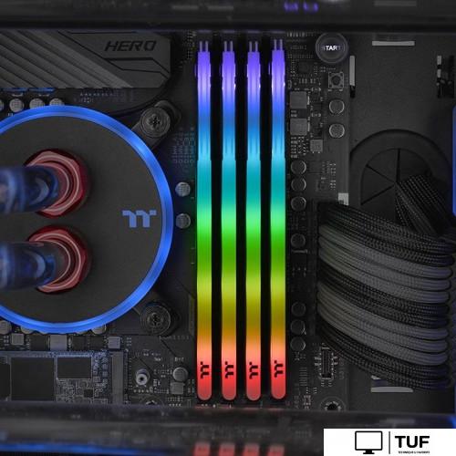 Оперативная память Thermaltake ToughRam Z-One RGB 8GB DDR4 PC4-25600 R019D408GX1-3200C16S