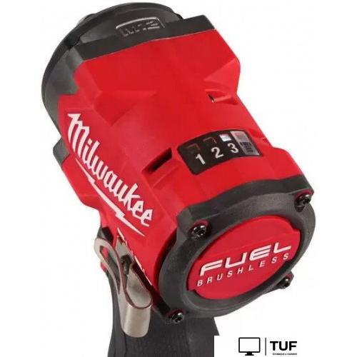 Гайковерт Milwaukee M12 FCIWF38G3-502X Fuel 4933493452 (с 2-мя АКБ, кейс)