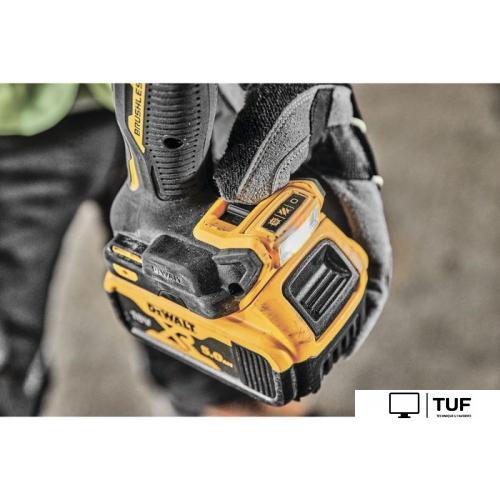 Ударная дрель-шуруповерт DeWalt DCD805P2T (с 2-мя АКБ, кейс)