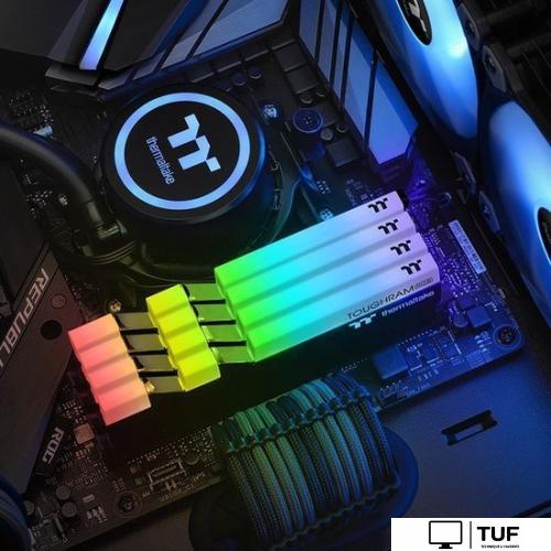 Оперативная память Thermaltake ToughRam RGB 2x8GB DDR4 PC4-24000 R009D408GX2-3000C16B