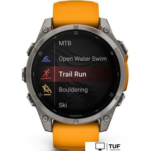 Умные часы Garmin Fenix 8 Sapphire, Titanium 47мм (светло-серый, оранжевый силиконовый ремешок)