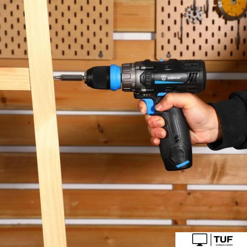 Дрель-шуруповерт Deko DKCD12V PRO 083-1004 (с 2-мя АКБ 1.5Ач, кейс)