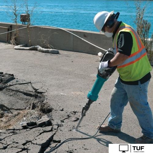 Отбойный молоток Makita HM1812