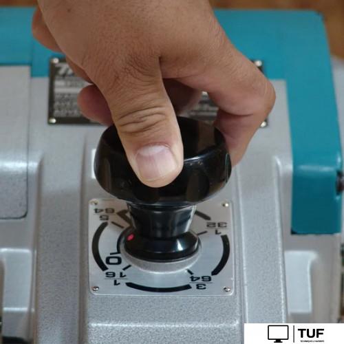 Рубанок Makita 1806 B