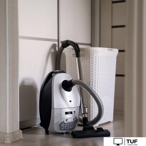 Пылесос Aresa AR-2404