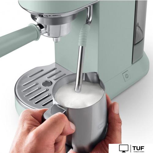 Рожковая кофеварка DeLonghi Dedica EC890.GR