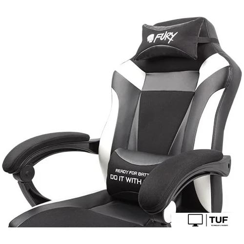 Игровое (геймерское) кресло Fury Avenger M+ NFF-1710