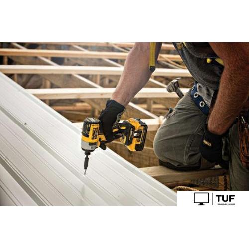 Винтоверт DeWalt DCF887D2-QW (c 2-мя АКБ, кейс)