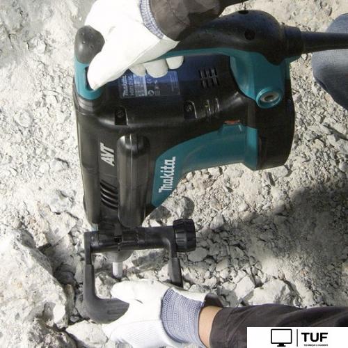 Отбойный молоток Makita HM1213C