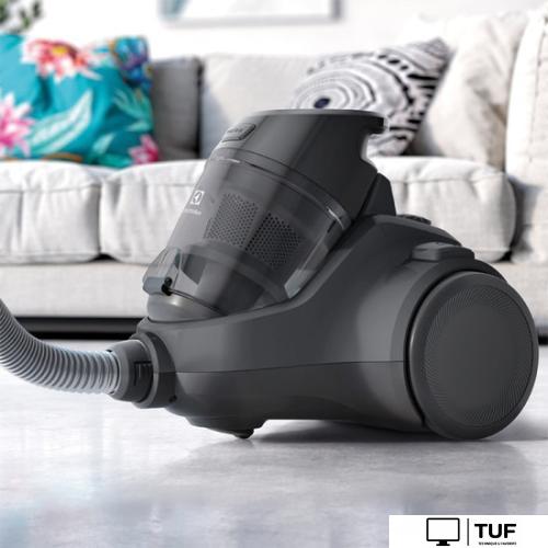 Пылесос Electrolux Ease C4 EC41-4T