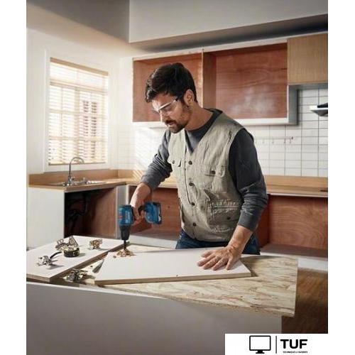 Дрель-шуруповерт Bosch GSR 185-LI Professional 06019K3003 (без АКБ, кейс)