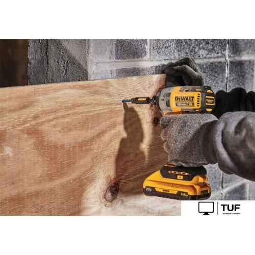 Винтоверт DeWalt DCF887D2-QW (c 2-мя АКБ, кейс)