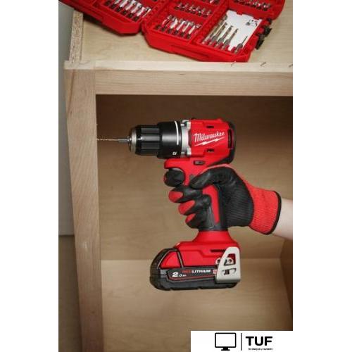 Дрель-шуруповерт Milwaukee M18 M18BLDDRC-502C 4933492835 (с 2-мя АКБ 5 Ач, кейс)