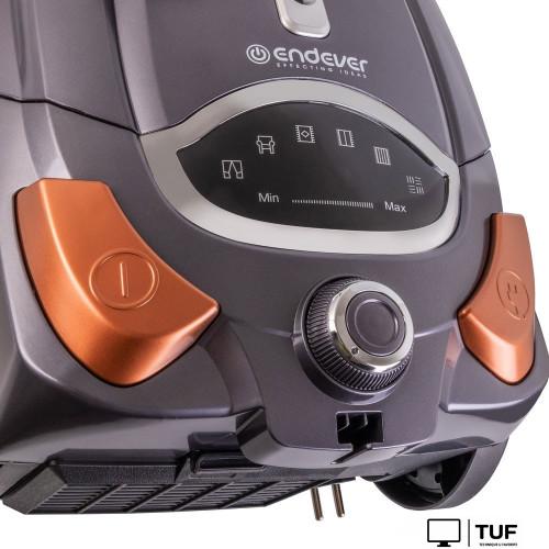 Пылесос Endever SkyClean VC-250 (серый/фиолетовый)