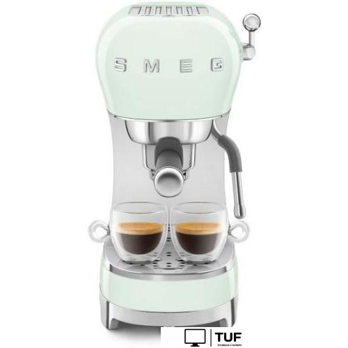 Рожковая кофеварка Smeg ECF02PGEU