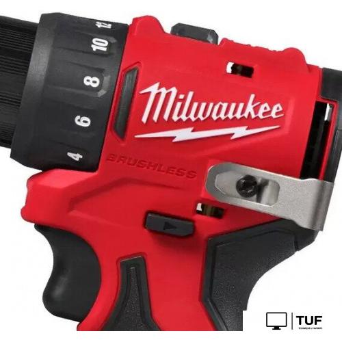 Дрель-шуруповерт Milwaukee M12 BLDDRC-202C 4933499686 (с 2-мя АКБ, кейс)