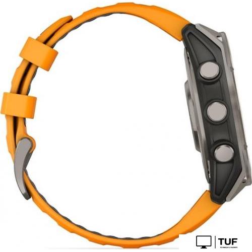 Умные часы Garmin Fenix 8 Sapphire, Titanium 47мм (светло-серый, оранжевый силиконовый ремешок)