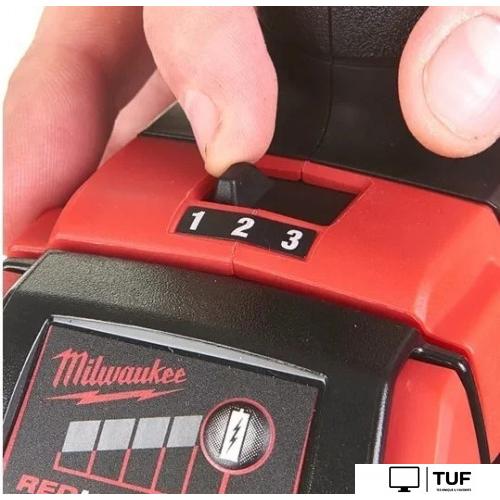 Винтоверт Milwaukee M18 BLID2-0X 4933464519 (без АКБ, кейс)