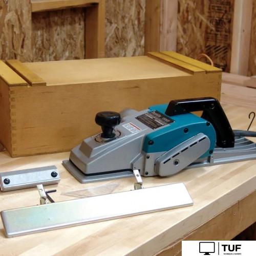 Рубанок Makita 1806 B